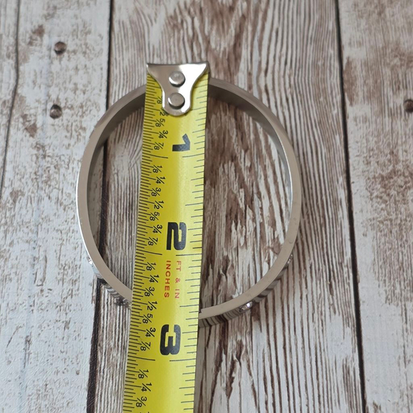 Women's Bangle Bracelet One Size Silver - Picture 4 of 4